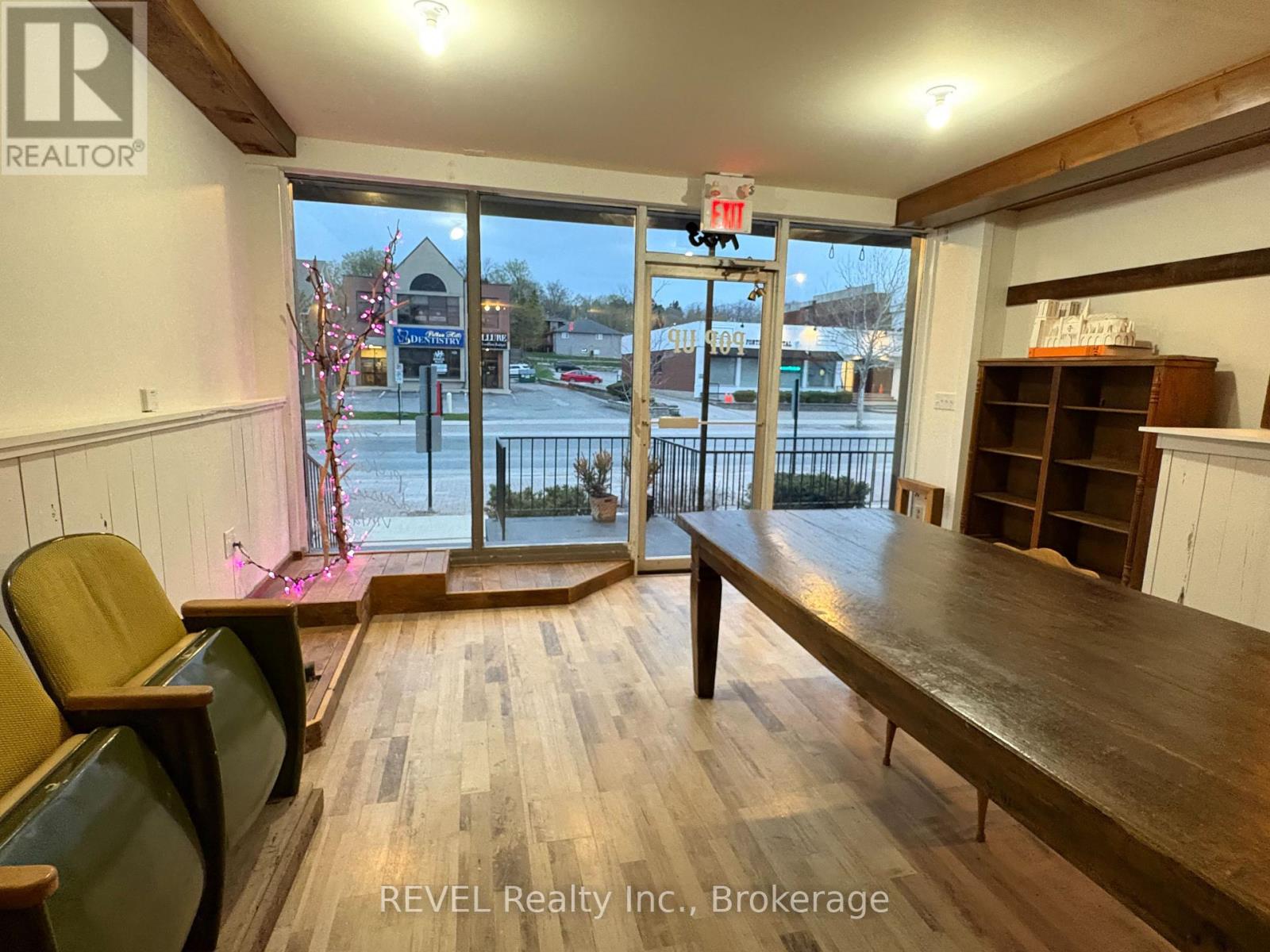 Main - 1433 Pelham Street, Pelham (Fonthill), Ontario  L0S 1E0 - Photo 3 - X13582778