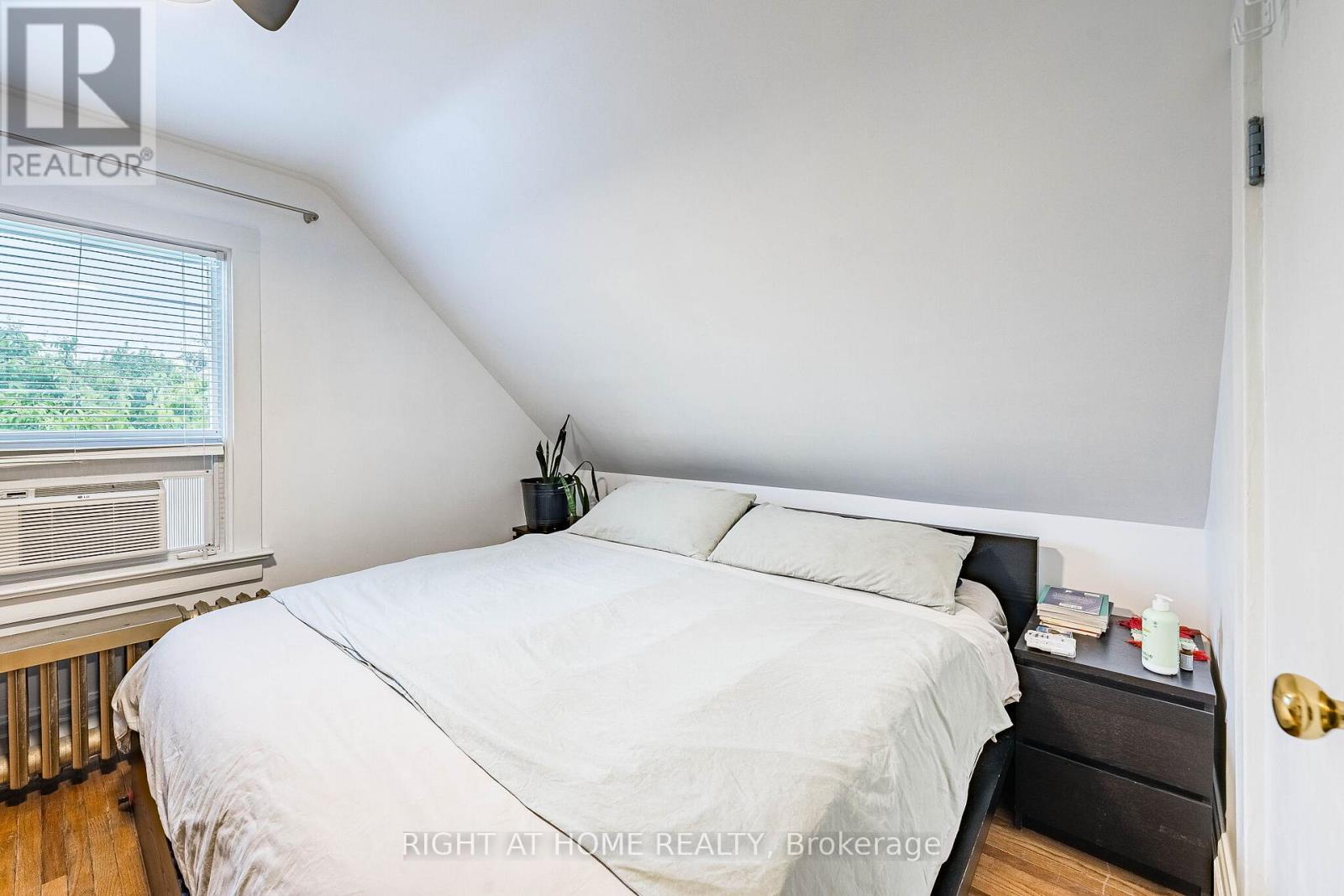 8 Savoy Avenue, Toronto, Ontario  M8W 3X6 - Photo 24 - E13799524