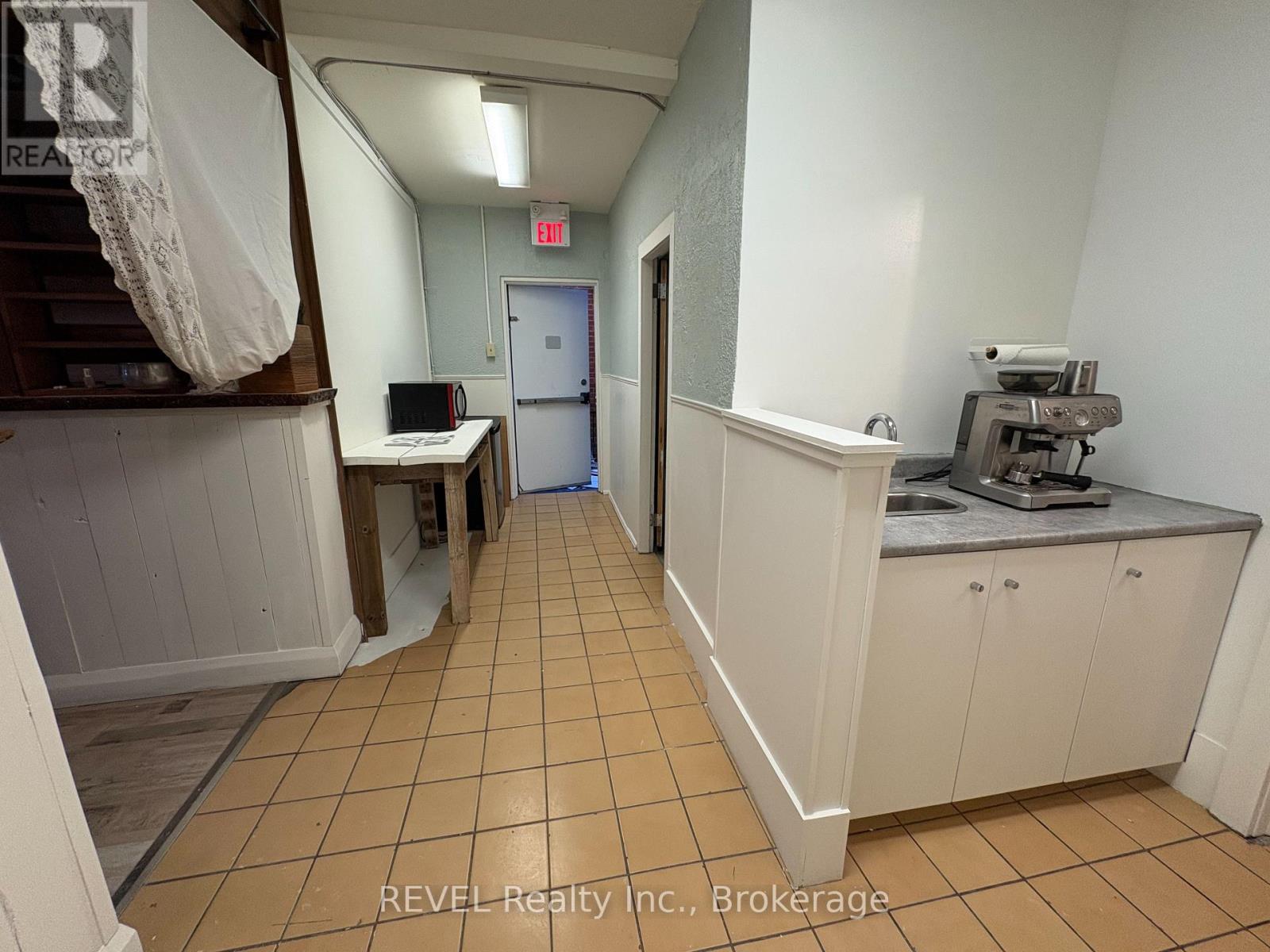 Main - 1433 Pelham Street, Pelham (Fonthill), Ontario  L0S 1E0 - Photo 9 - X13582778