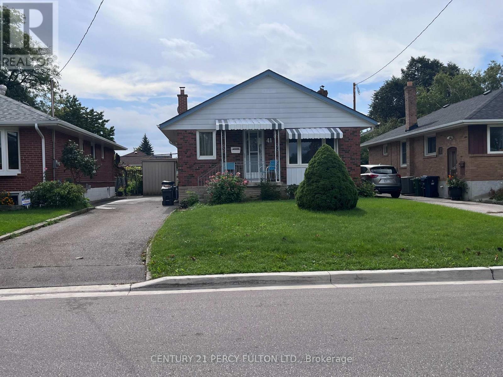 MAIN - 41 PACHINO BOULEVARD, Toronto, Ontario