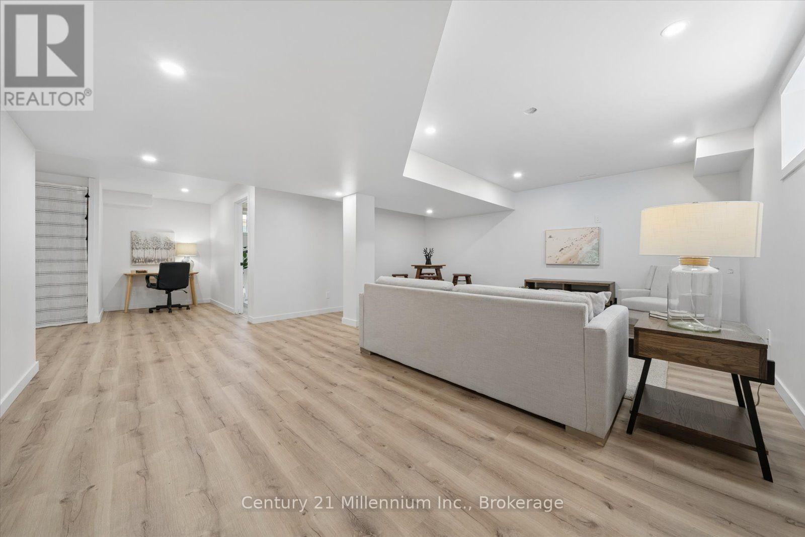 1 Spencer Street, Collingwood, Ontario  L9Y 3B7 - Photo 36 - S13799698