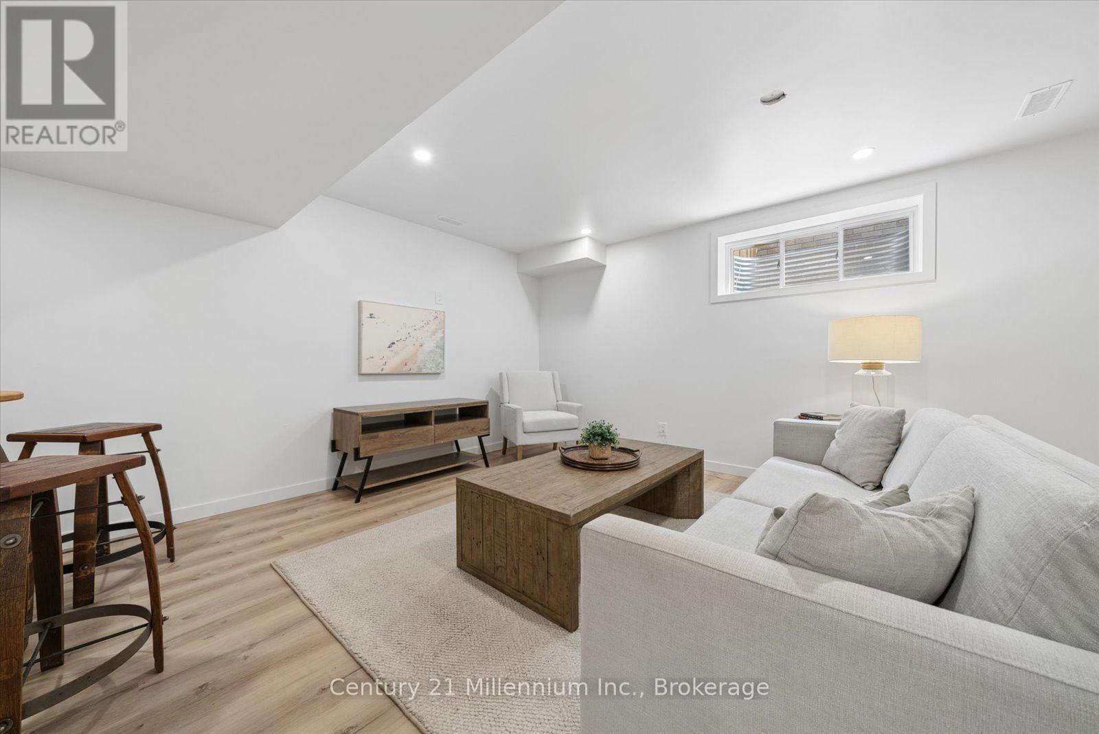 1 Spencer Street, Collingwood, Ontario  L9Y 3B7 - Photo 37 - S13799698