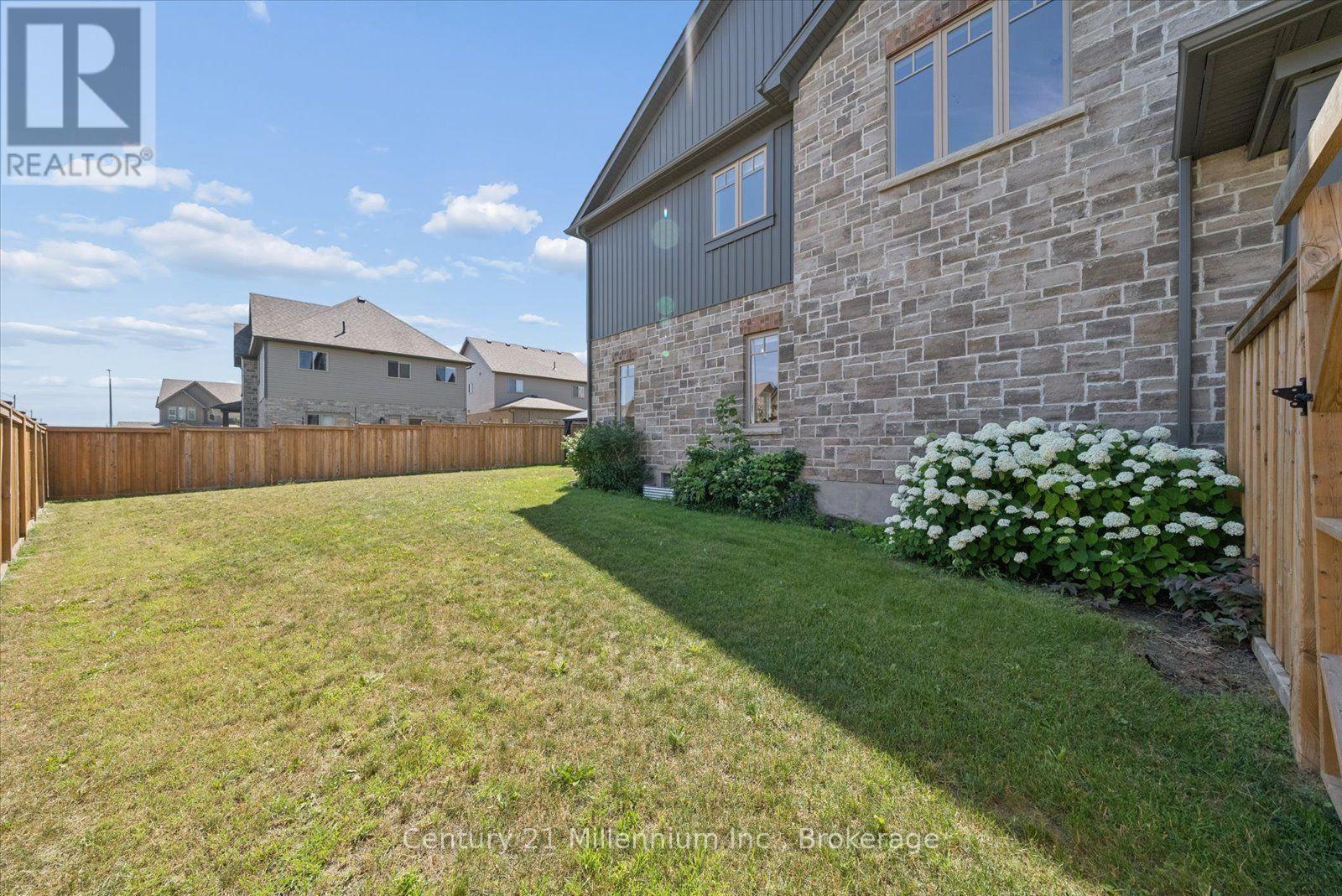 1 Spencer Street, Collingwood, Ontario  L9Y 3B7 - Photo 45 - S13799698