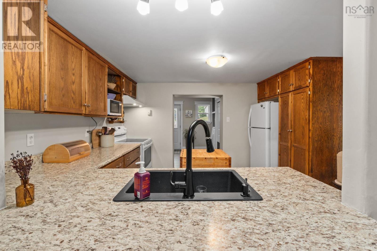 33 Grange Street, Pictou, Nova Scotia  B0K 1H0 - Photo 12 - 202623654