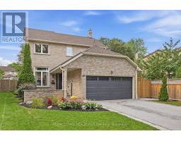 58 MCLEOD DRIVE, Aurora, Ontario