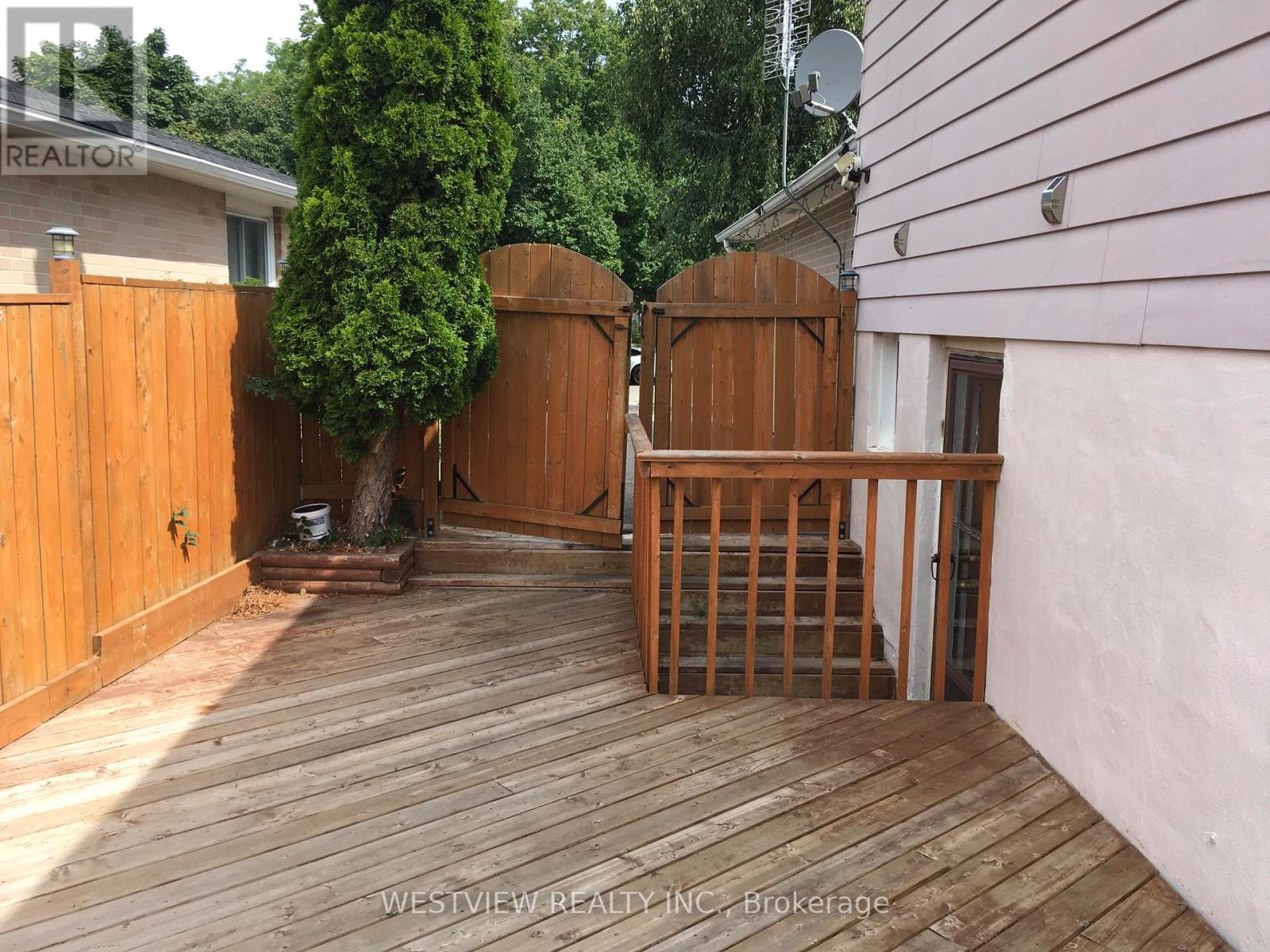 19 Coxworth Crescent, Toronto, Ontario  M1B 1E2 - Photo 2 - E13601616