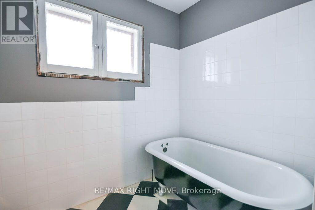 144 Jarvis Street, Orillia, Ontario  L3V 2A6 - Photo 37 - S13798166