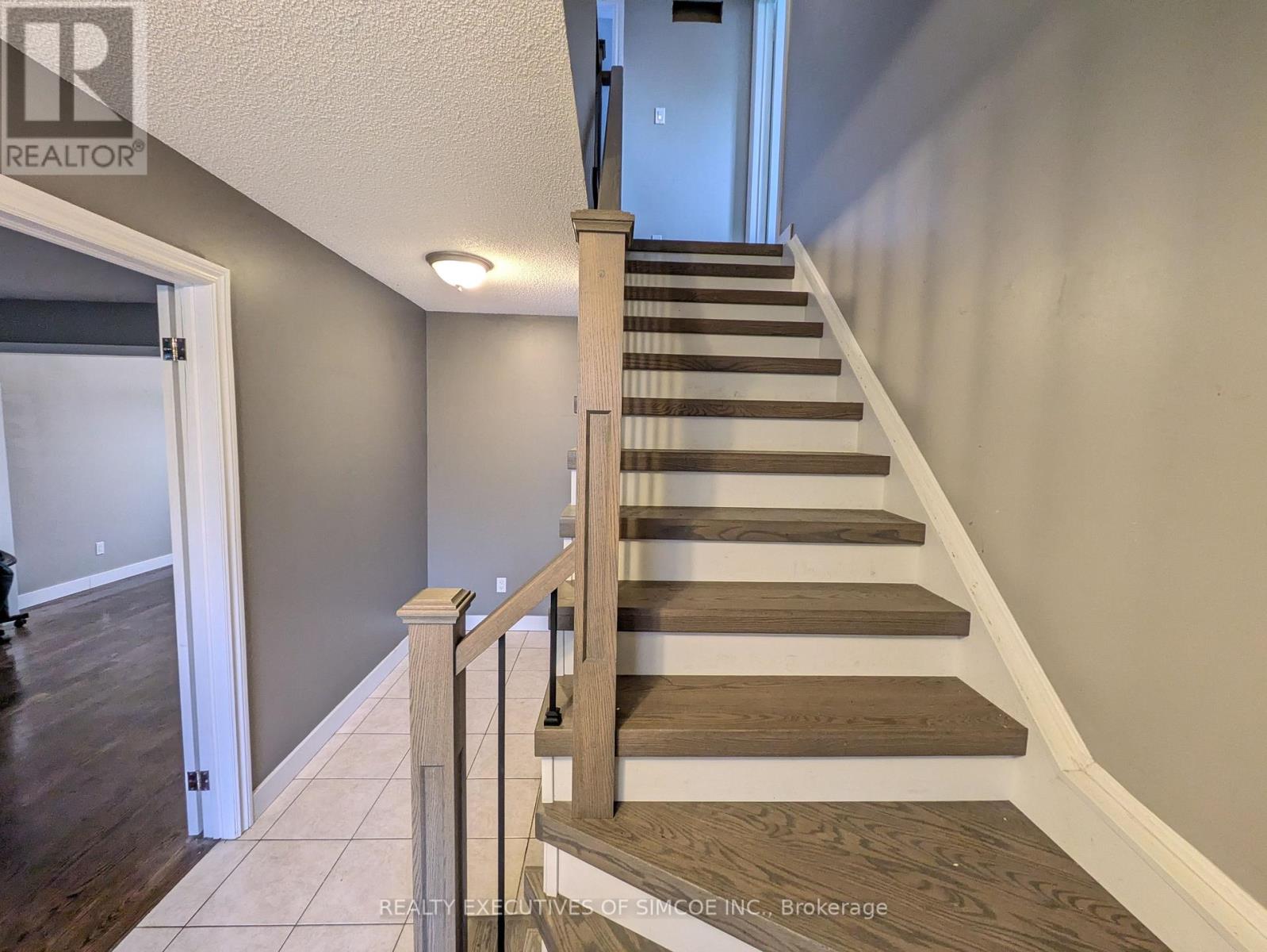 75 James Street, Barrie (Ardagh), Ontario  L4N 6Y2 - Photo 5 - S13799520