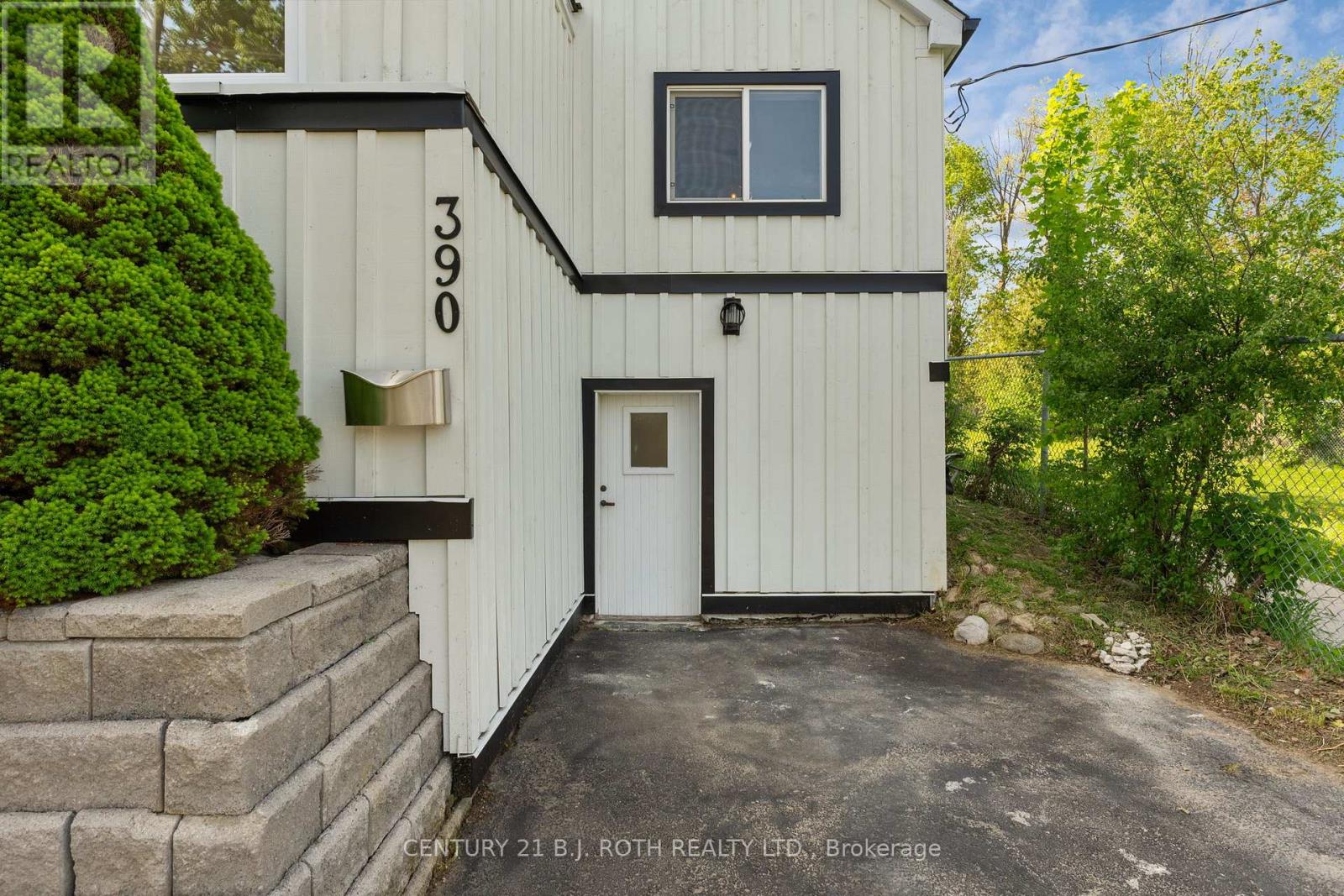 390 Arthur Street, Orillia, Ontario  L3V 3M8 - Photo 3 - S13546356