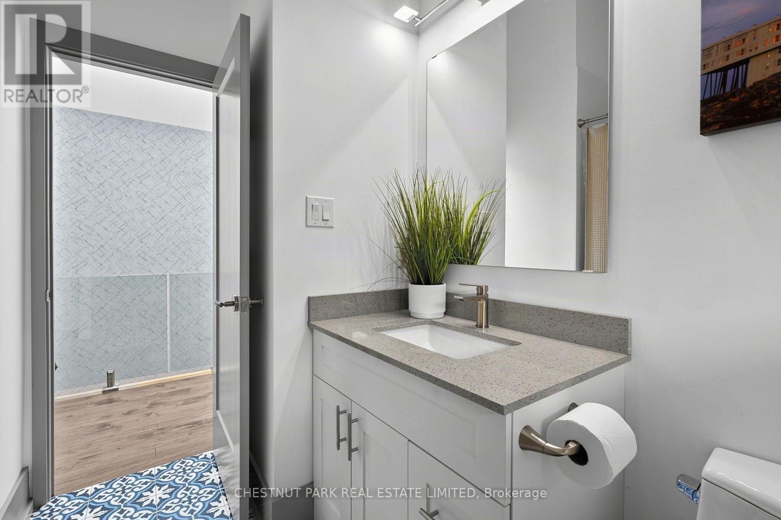 15 Nineteenth Street, Toronto, Ontario  M8V 3L4 - Photo 33 - W13760024