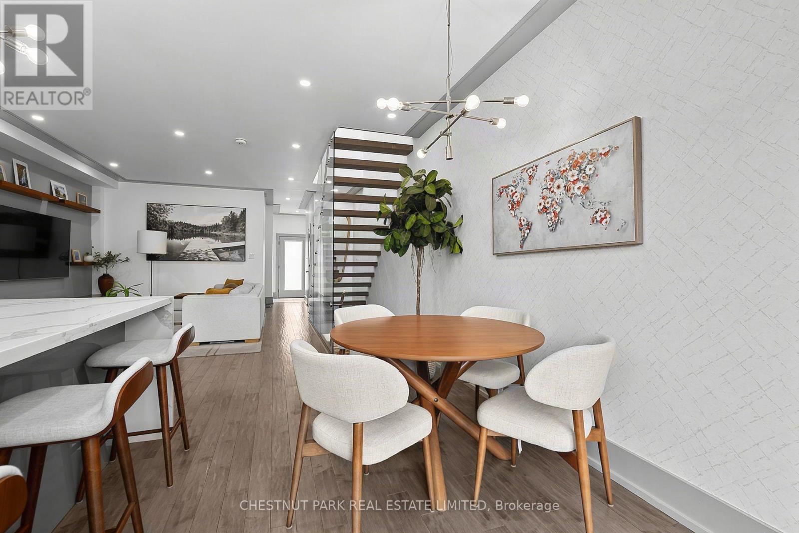 15 Nineteenth Street, Toronto, Ontario  M8V 3L4 - Photo 8 - W13760024