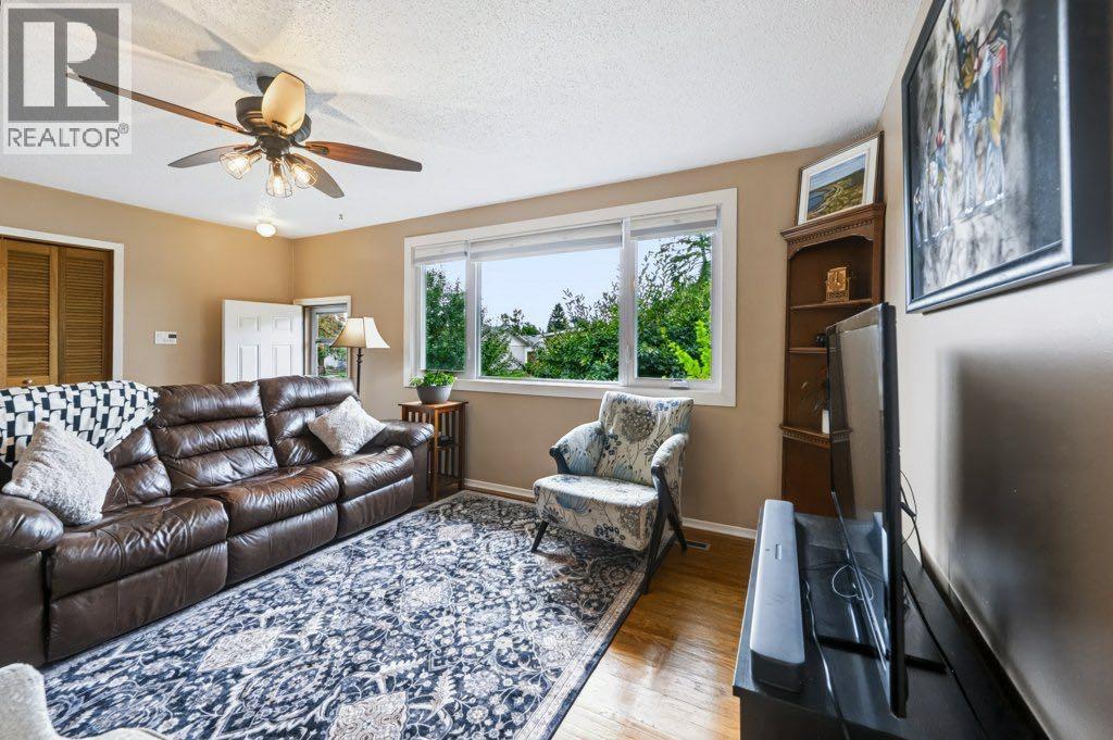 1012 Raynard Crescent SE, Calgary, Alberta  T2A 1X9 - Photo 5 - A2344829