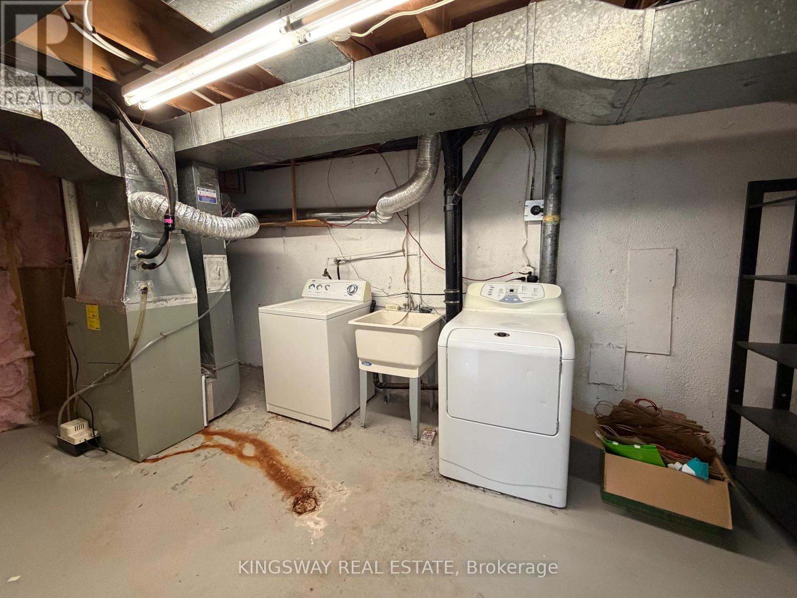 Lower Level - 323 Montego Rd. Road, Mississauga, Ontario  L5B 1C6 - Photo 13 - W13799528