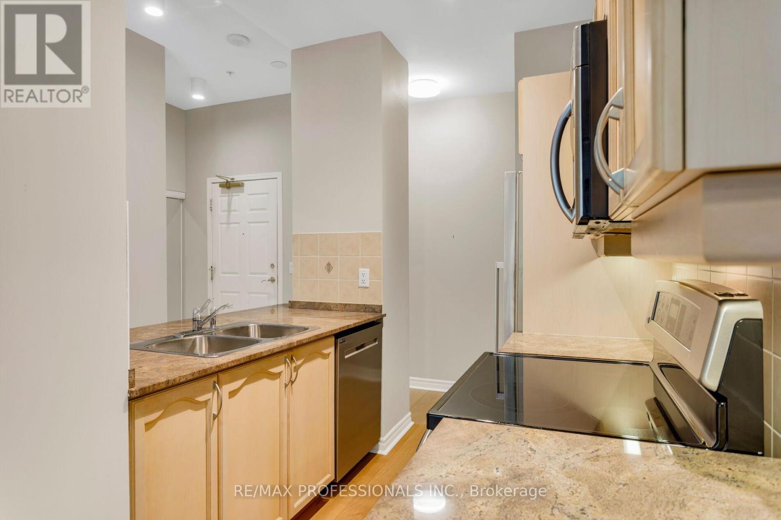 102 - 350 Princess Royal Drive, Mississauga, Ontario  L5B 4N1 - Photo 18 - W13799552
