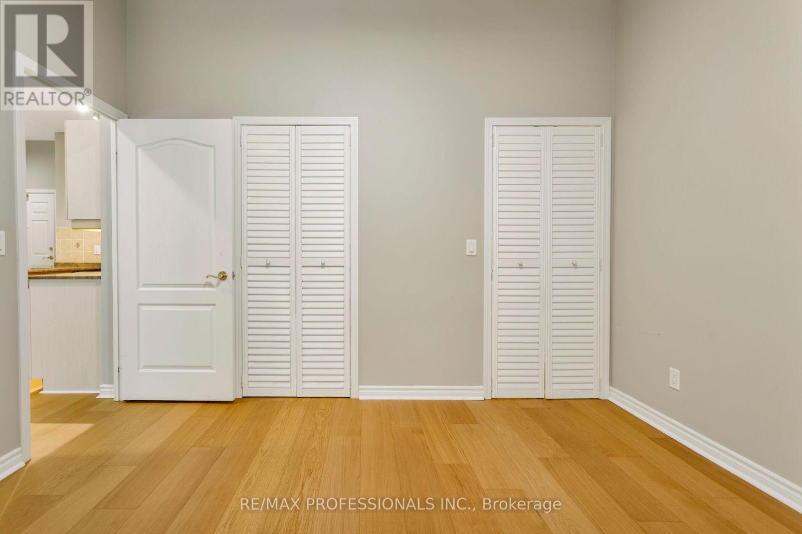 102 - 350 Princess Royal Drive, Mississauga, Ontario  L5B 4N1 - Photo 34 - W13799552