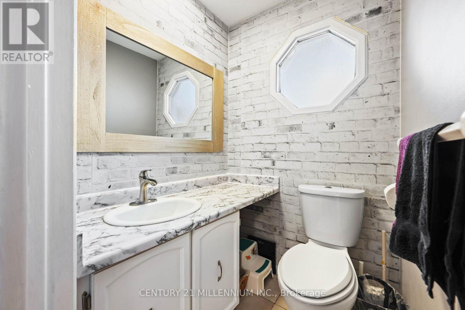 65 Primrose Crescent, Brampton, Ontario  L6Z 1E1 - Photo 13 - W13799594