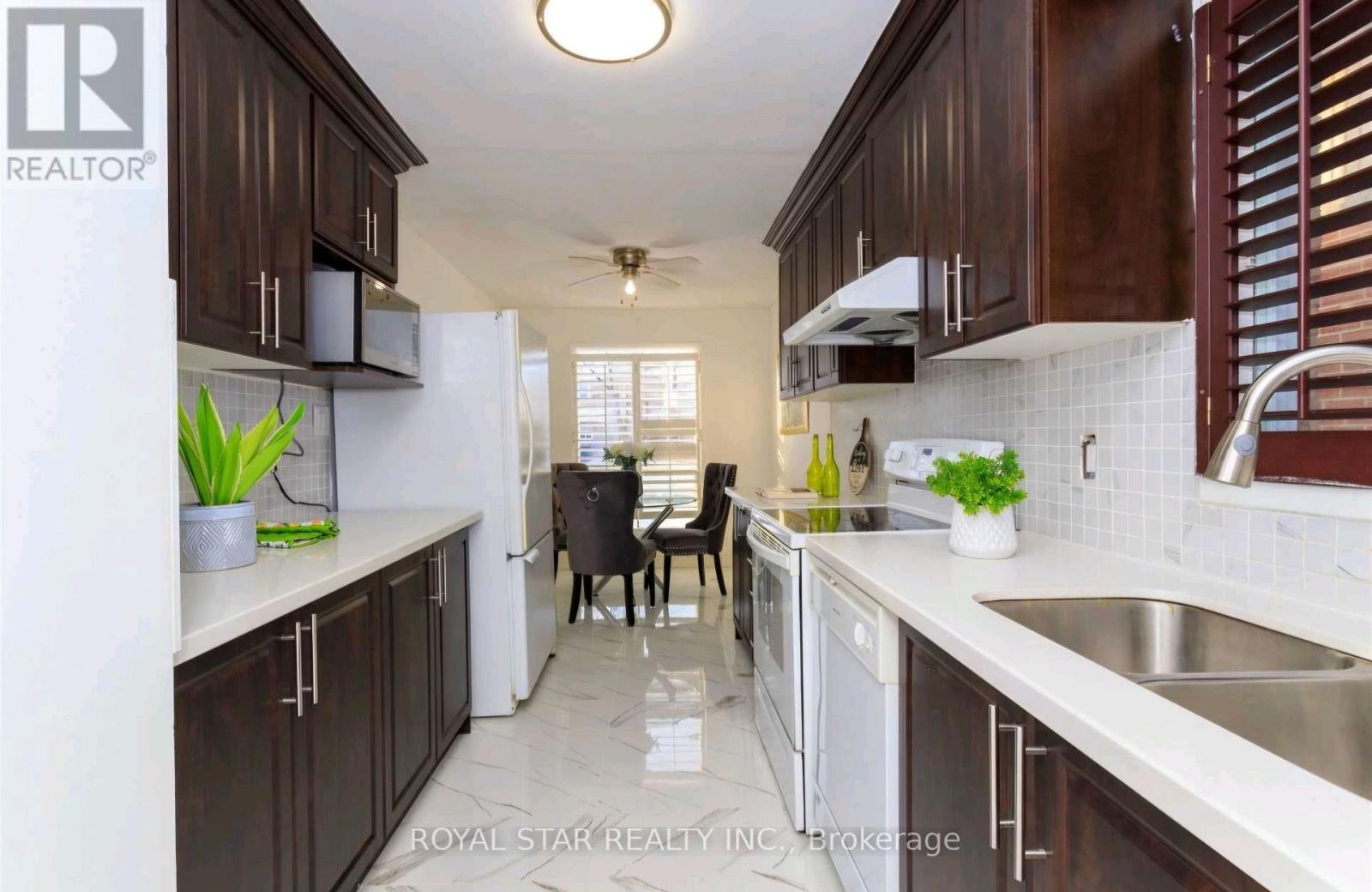Upper - 19 Ashurst Crescent N, Brampton, Ontario  L6V 3N6 - Photo 5 - W13799596