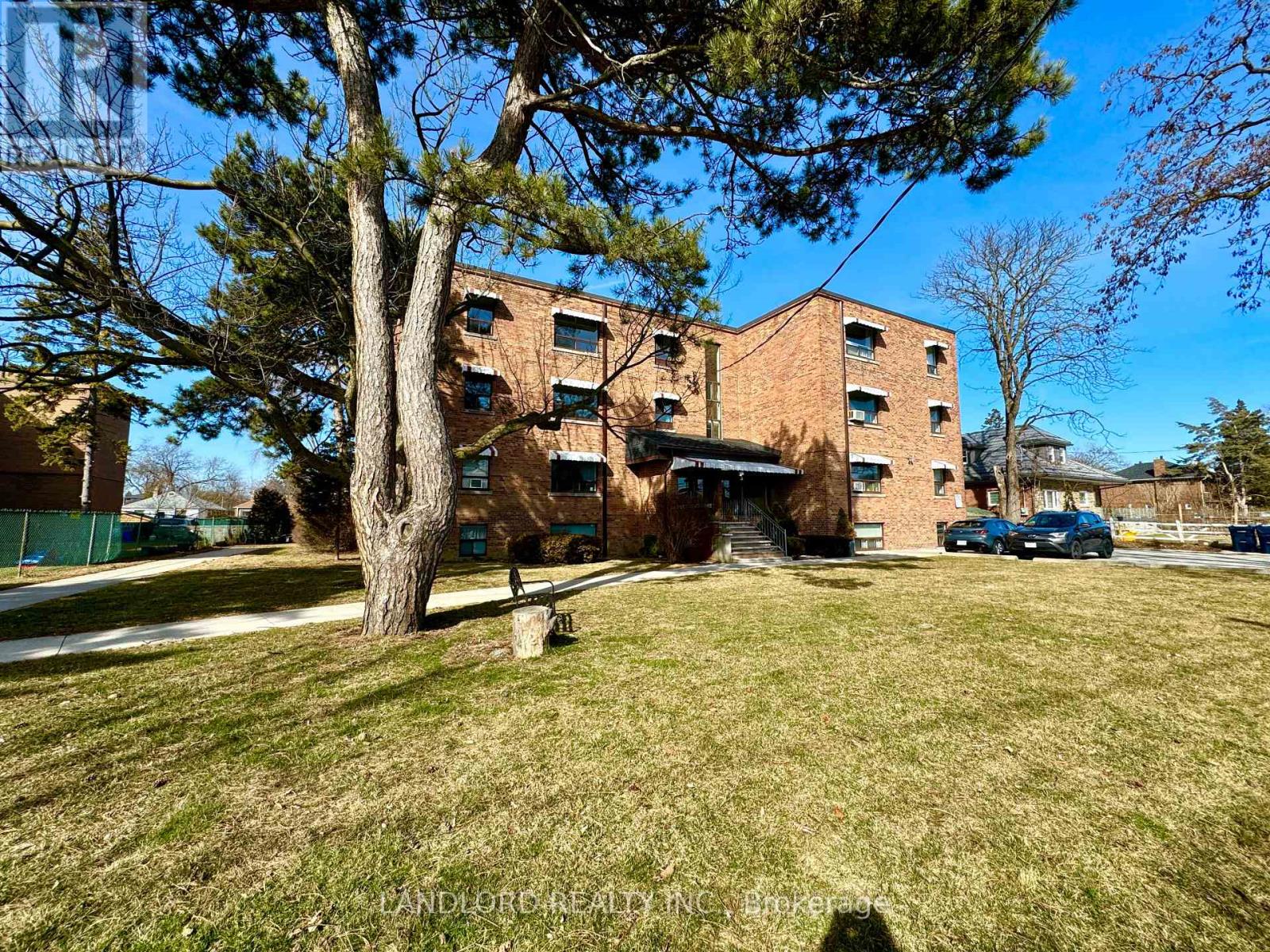 11 - 2696 Lake Shore Boulevard W, Toronto, Ontario  M8V 1G8 - Photo 16 - W13799654
