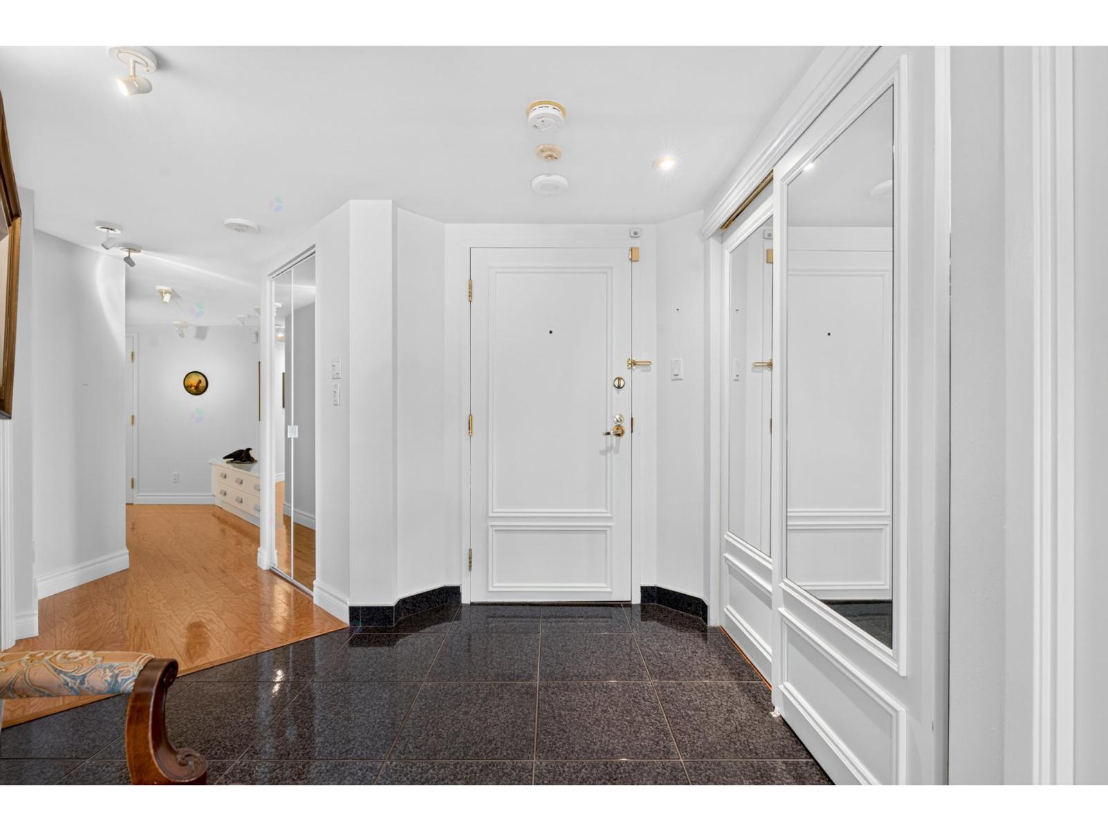 70 Rue De La Barre|#2101 Longueuil (Le Vieux-Longueuil) Quebec Canada J4K5J3 3