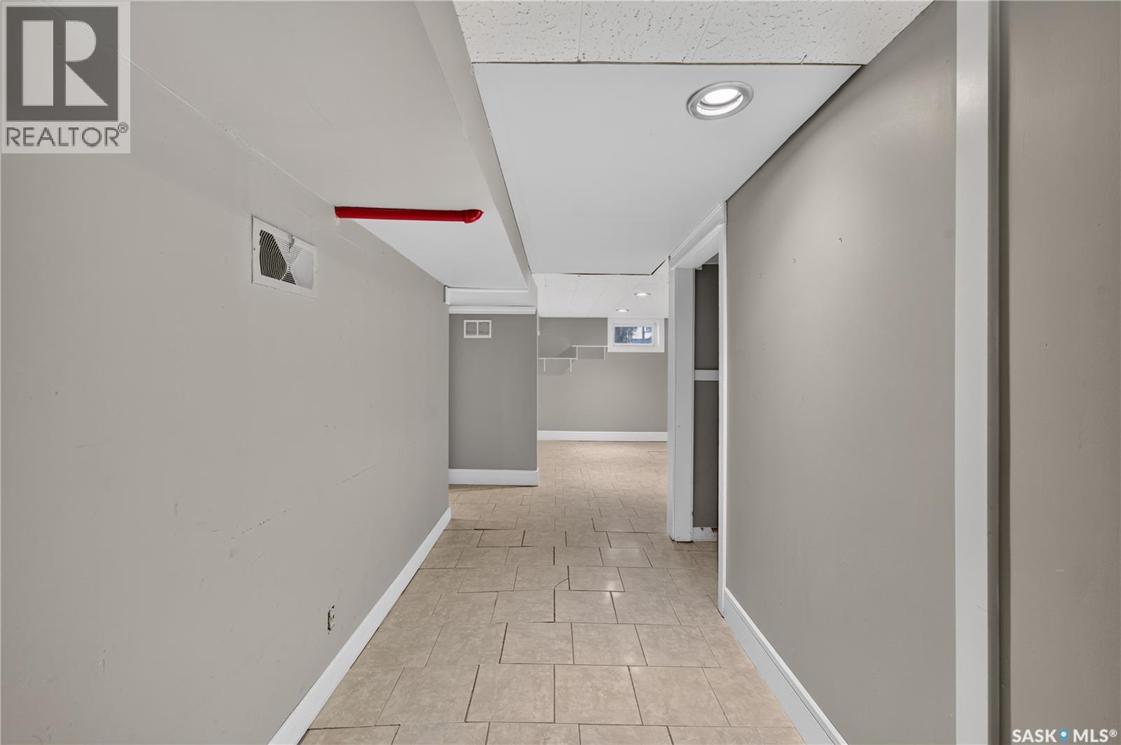 1208 College Avenue, Regina, Saskatchewan  S4P 1A9 - Photo 13 - SK048784