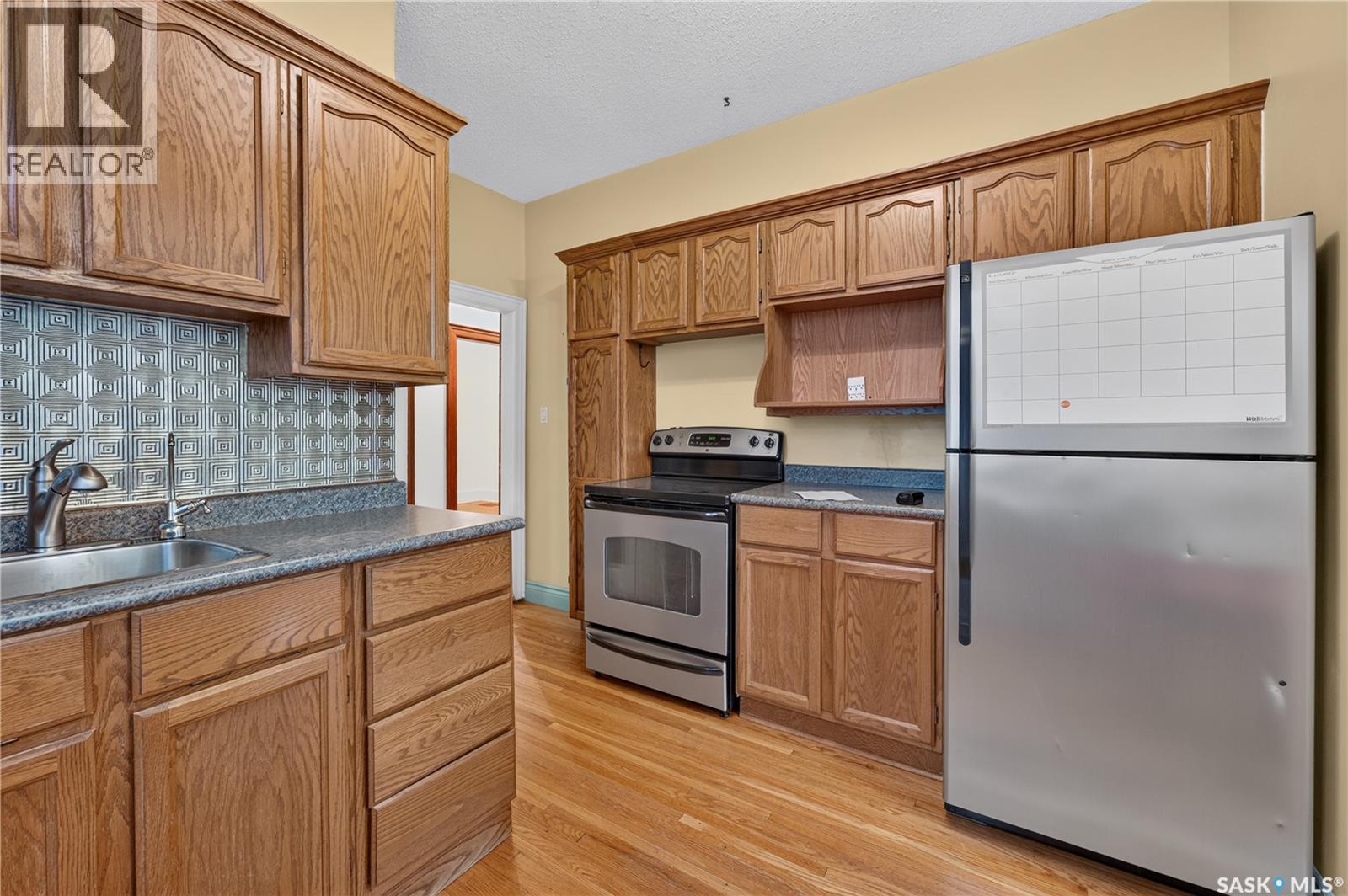 1208 College Avenue, Regina, Saskatchewan  S4P 1A9 - Photo 5 - SK048784