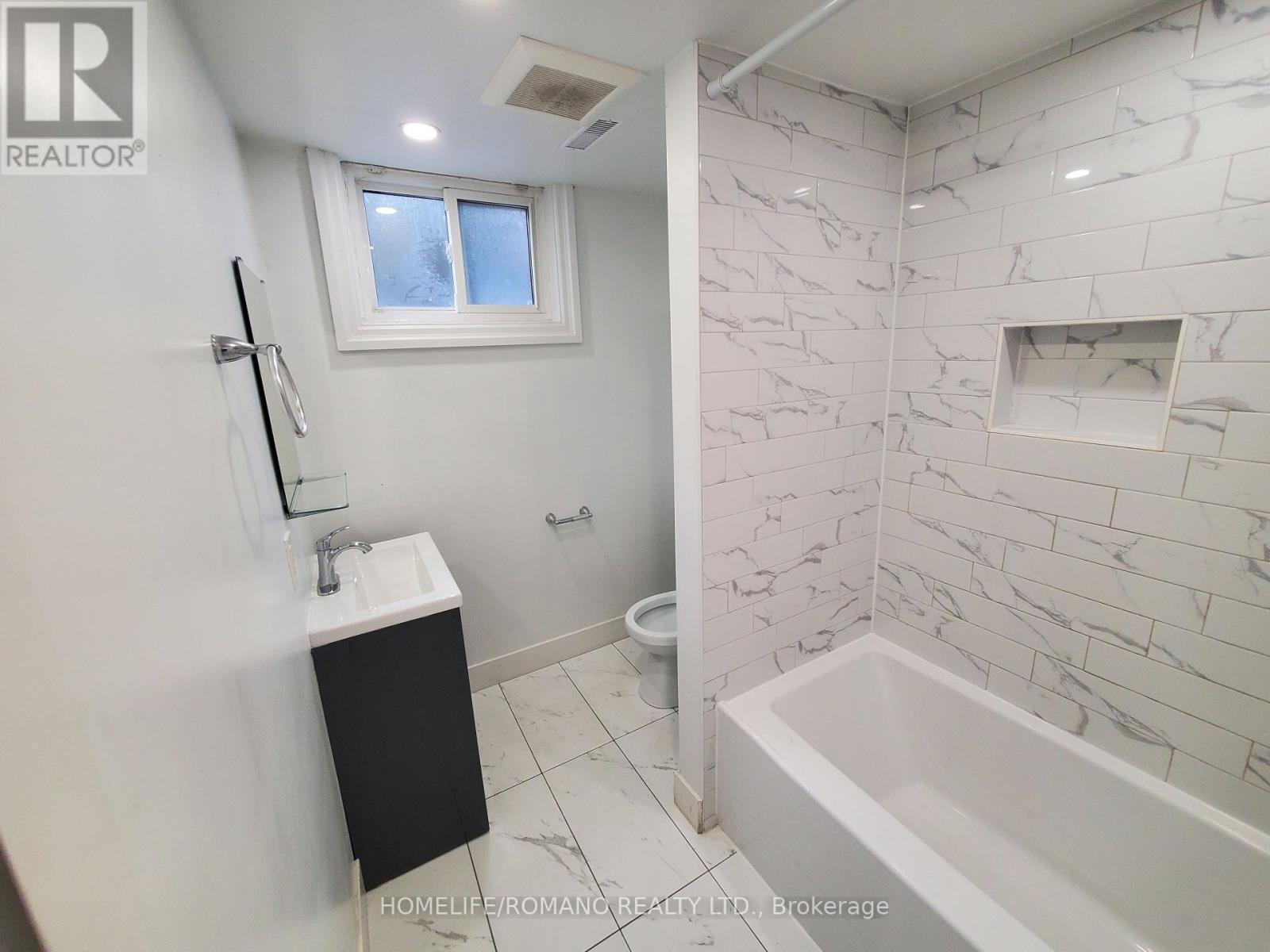 1 - 6 Earldown Drive, Toronto, Ontario  M9R 2L3 - Photo 4 - W13785632