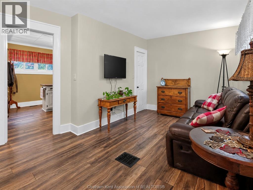 7703 Base Line, Wallaceburg, Ontario  N8A 4L3 - Photo 23 - 26022936