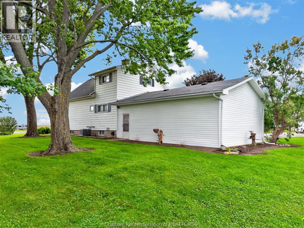 7703 Base Line, Wallaceburg, Ontario  N8A 4L3 - Photo 28 - 26022936