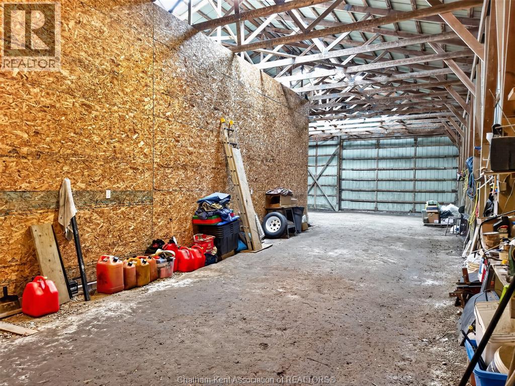 7703 Base Line, Wallaceburg, Ontario  N8A 4L3 - Photo 33 - 26022936
