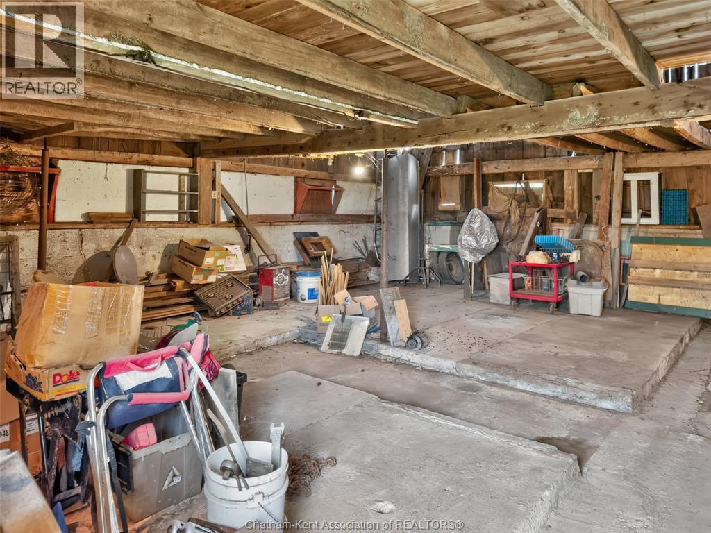 7703 Base Line, Wallaceburg, Ontario  N8A 4L3 - Photo 37 - 26022936