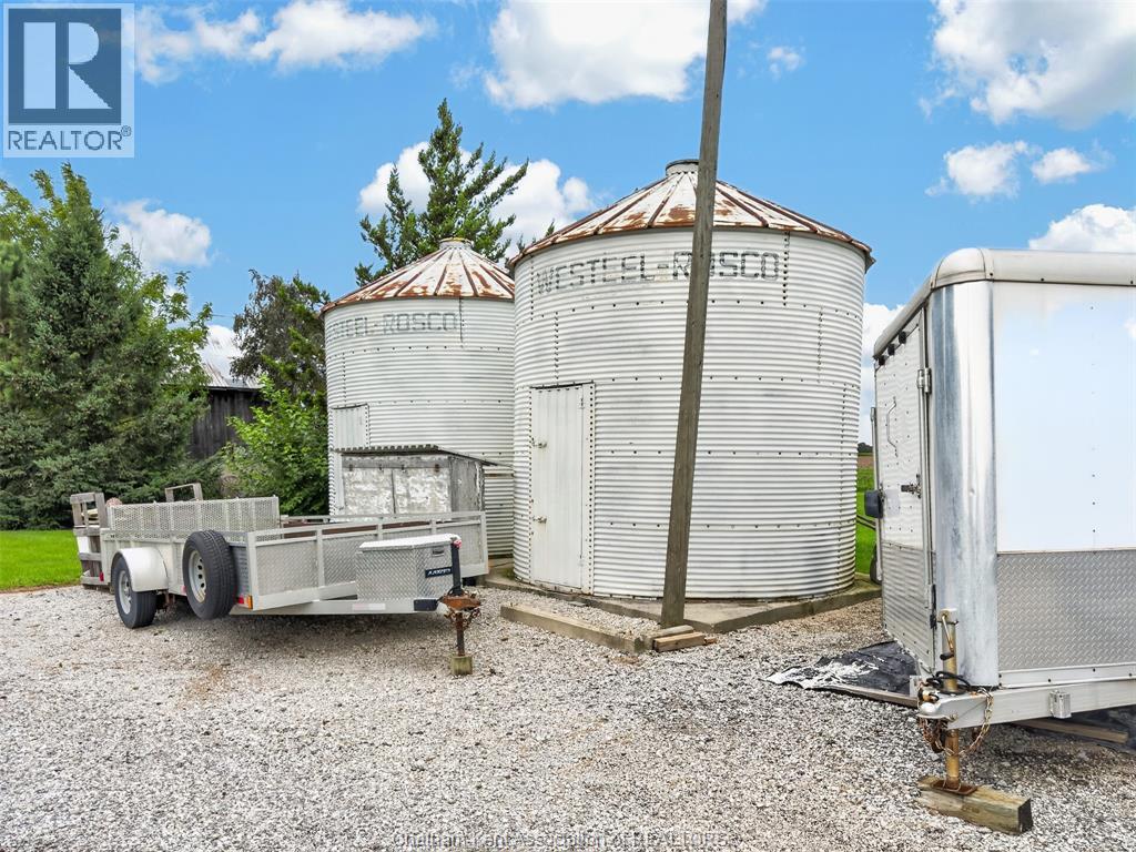 7703 Base Line, Wallaceburg, Ontario  N8A 4L3 - Photo 38 - 26022936