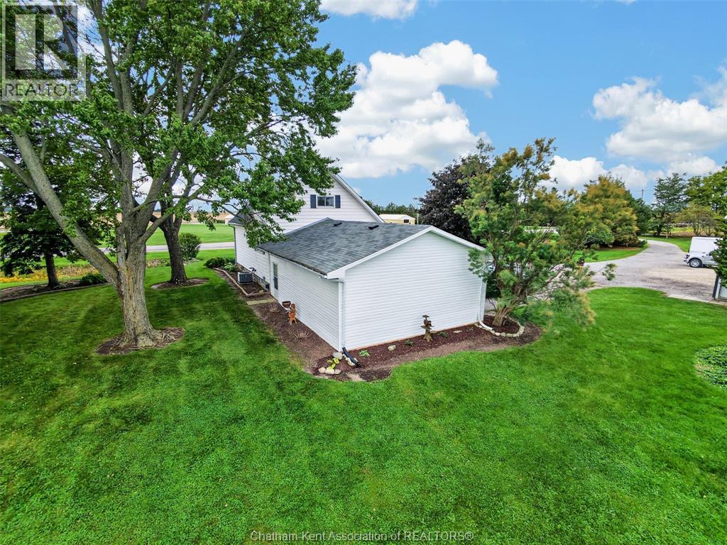 7703 Base Line, Wallaceburg, Ontario  N8A 4L3 - Photo 45 - 26022936