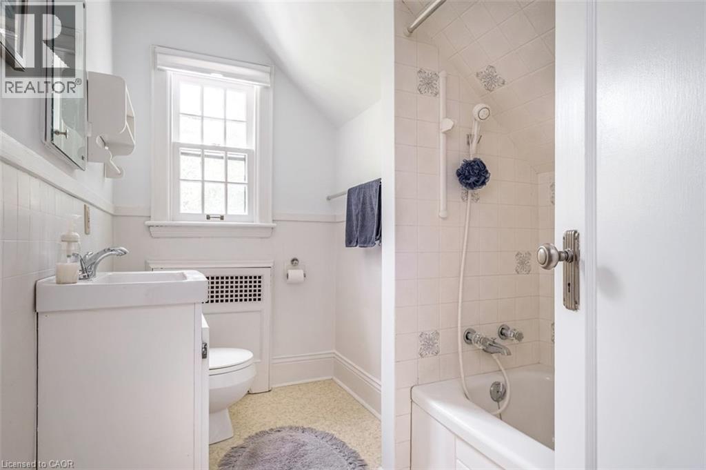 18 Forsyth Avenue N, Hamilton, Ontario  L8S 4E1 - Photo 47 - 40864098