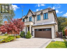 21 YORKVIEW DRIVE, Toronto, Ontario