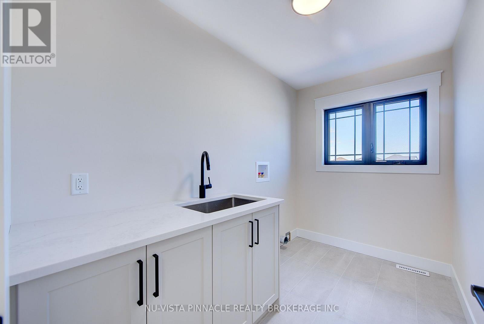 77 Basil Crescent, Middlesex Centre, Ontario  N0M 2A0 - Photo 34 - X13799712
