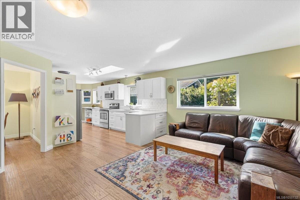 620 Spruce St, Qualicum Beach, British Columbia  V9K 1J1 - Photo 40 - 1050132