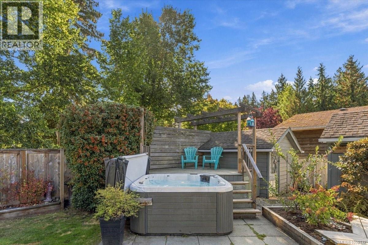 620 Spruce St, Qualicum Beach, British Columbia  V9K 1J1 - Photo 31 - 1050132