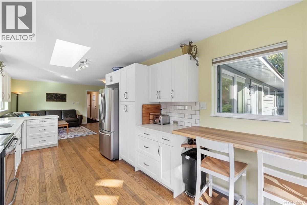 620 Spruce St, Qualicum Beach, British Columbia  V9K 1J1 - Photo 38 - 1050132