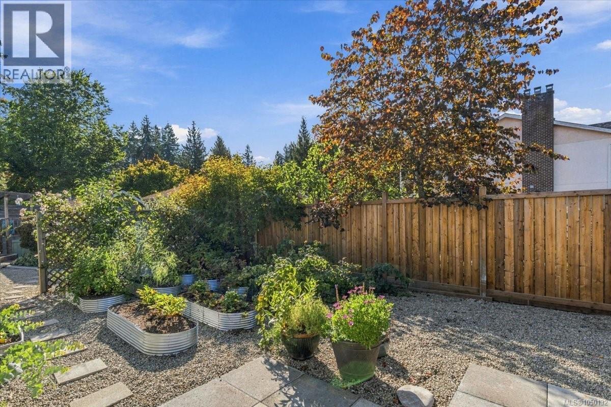 620 Spruce St, Qualicum Beach, British Columbia  V9K 1J1 - Photo 34 - 1050132