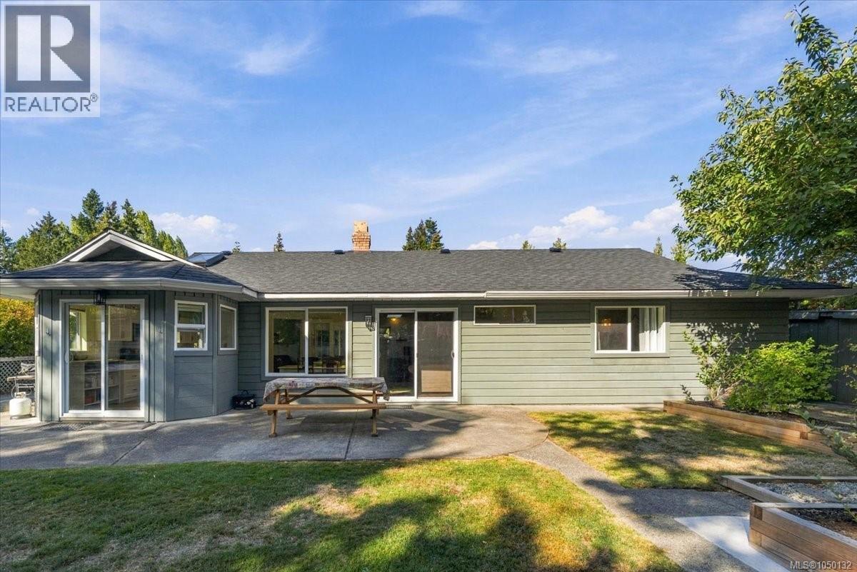 620 Spruce St, Qualicum Beach, British Columbia  V9K 1J1 - Photo 12 - 1050132