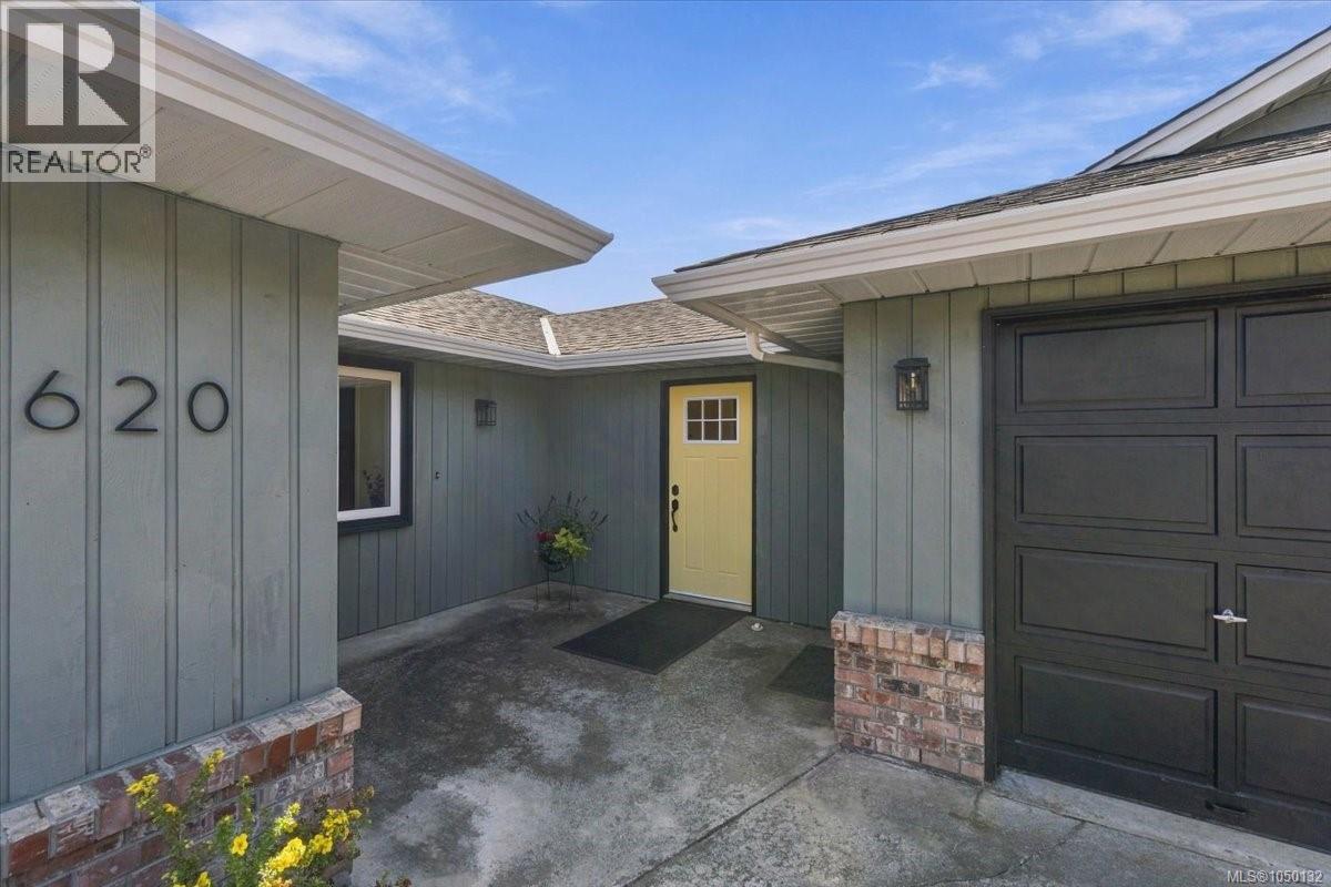 620 Spruce St, Qualicum Beach, British Columbia  V9K 1J1 - Photo 43 - 1050132