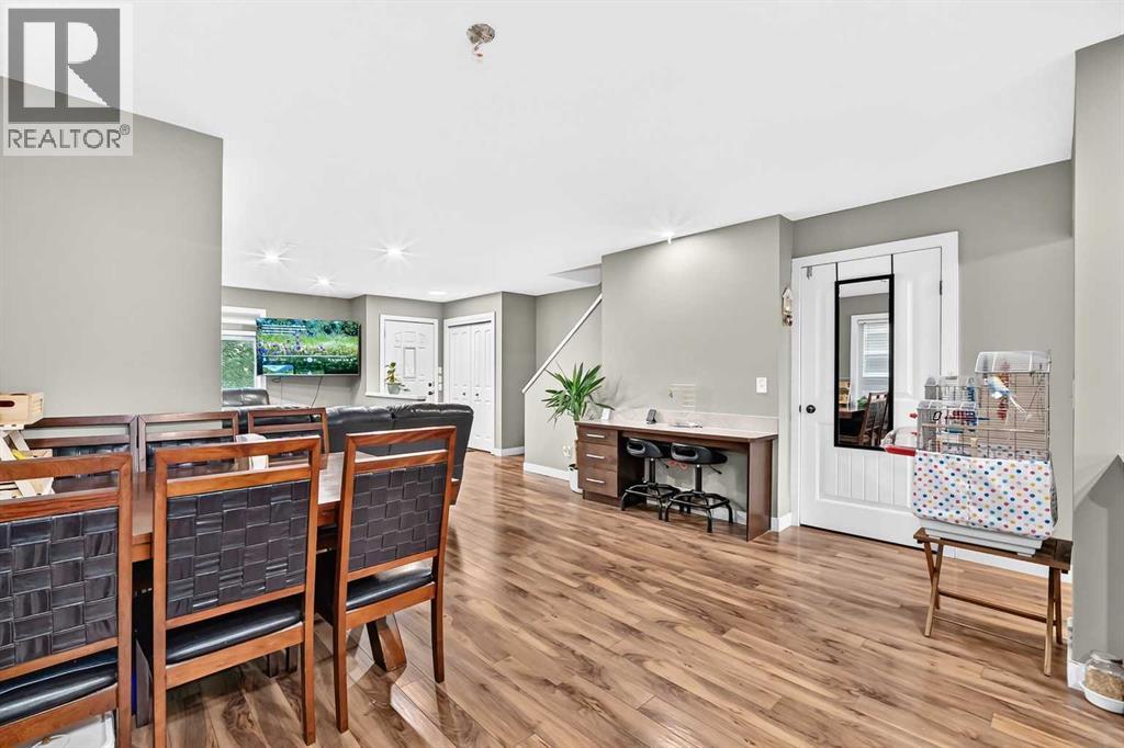 303 Saddlebrook Circle Ne, Calgary, Alberta  T3J 0K1 - Photo 17 - A2345310