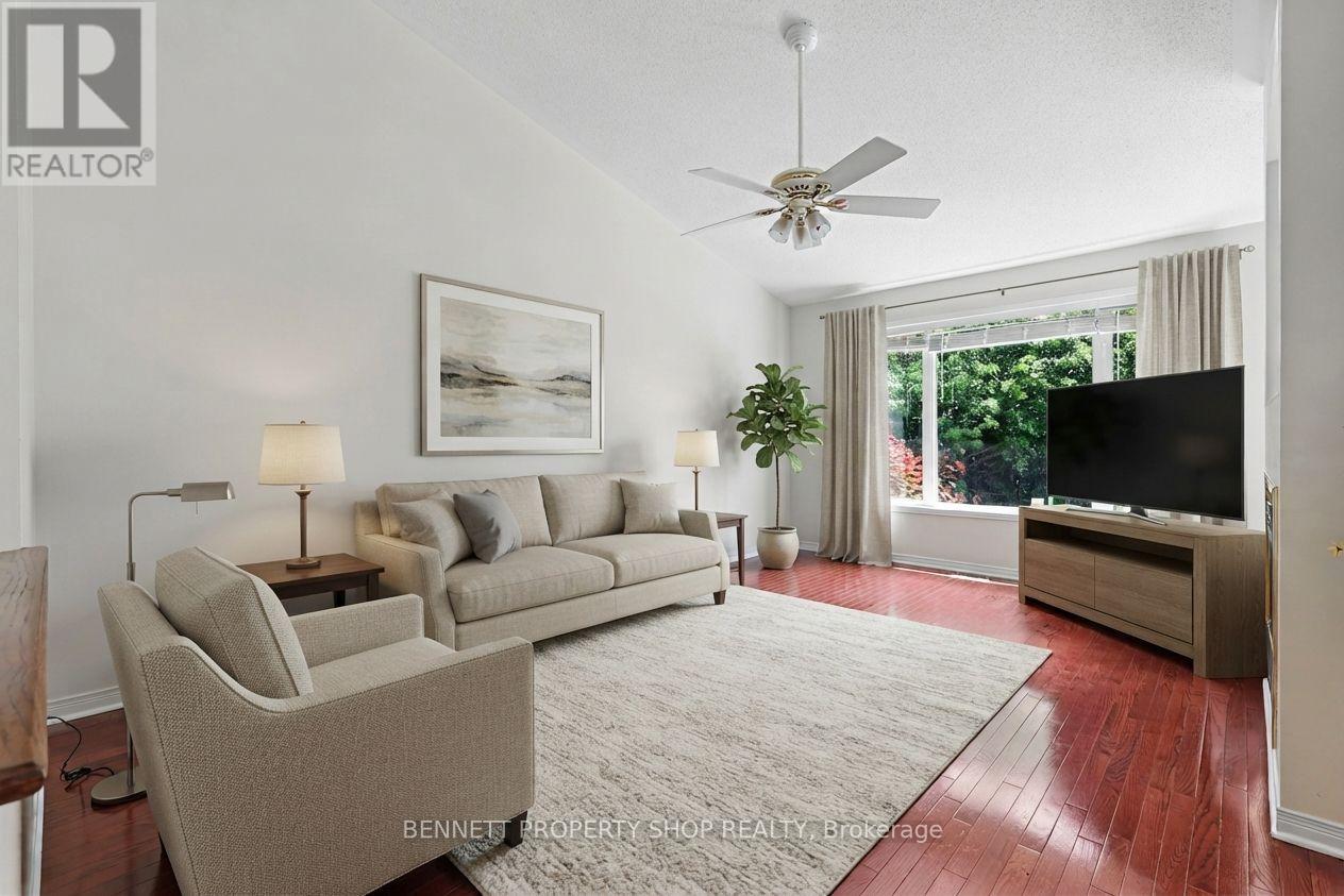4 Burnstead Crescent, Ottawa, Ontario  K2M 2T4 - Photo 4 - X13799704