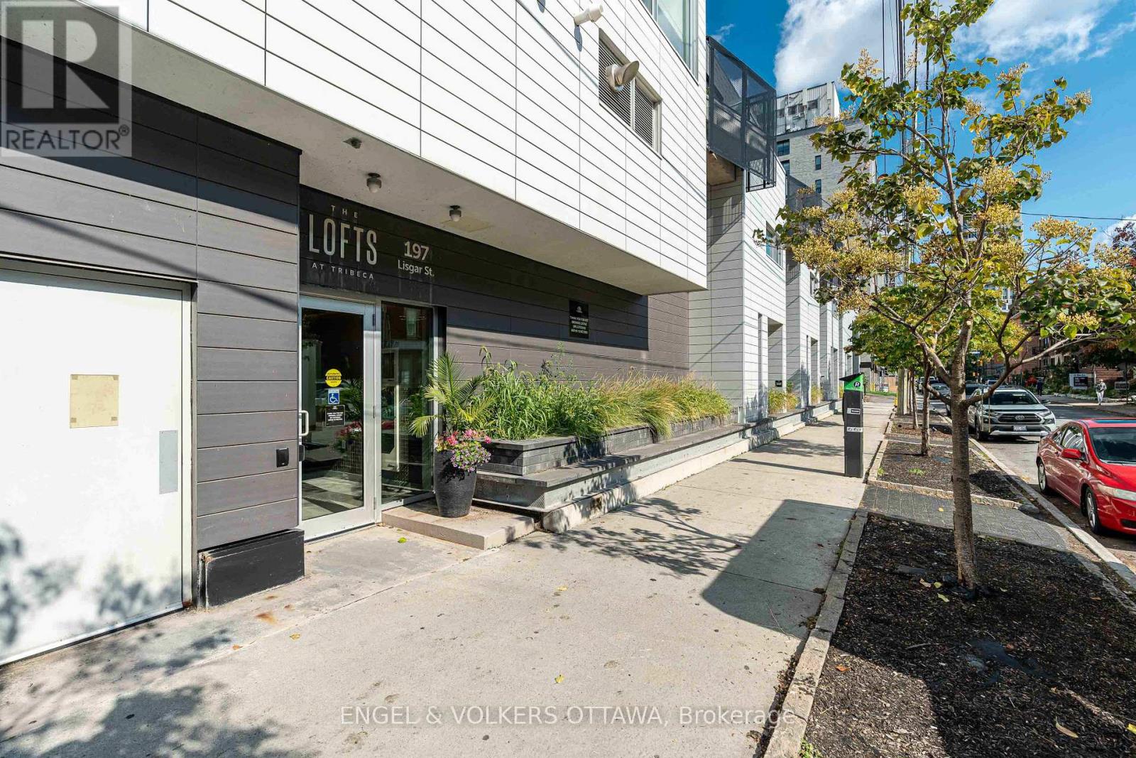 202 - 197 Lisgar Street, Ottawa, Ontario K2P 0C3 - Photo 2 - X13799746