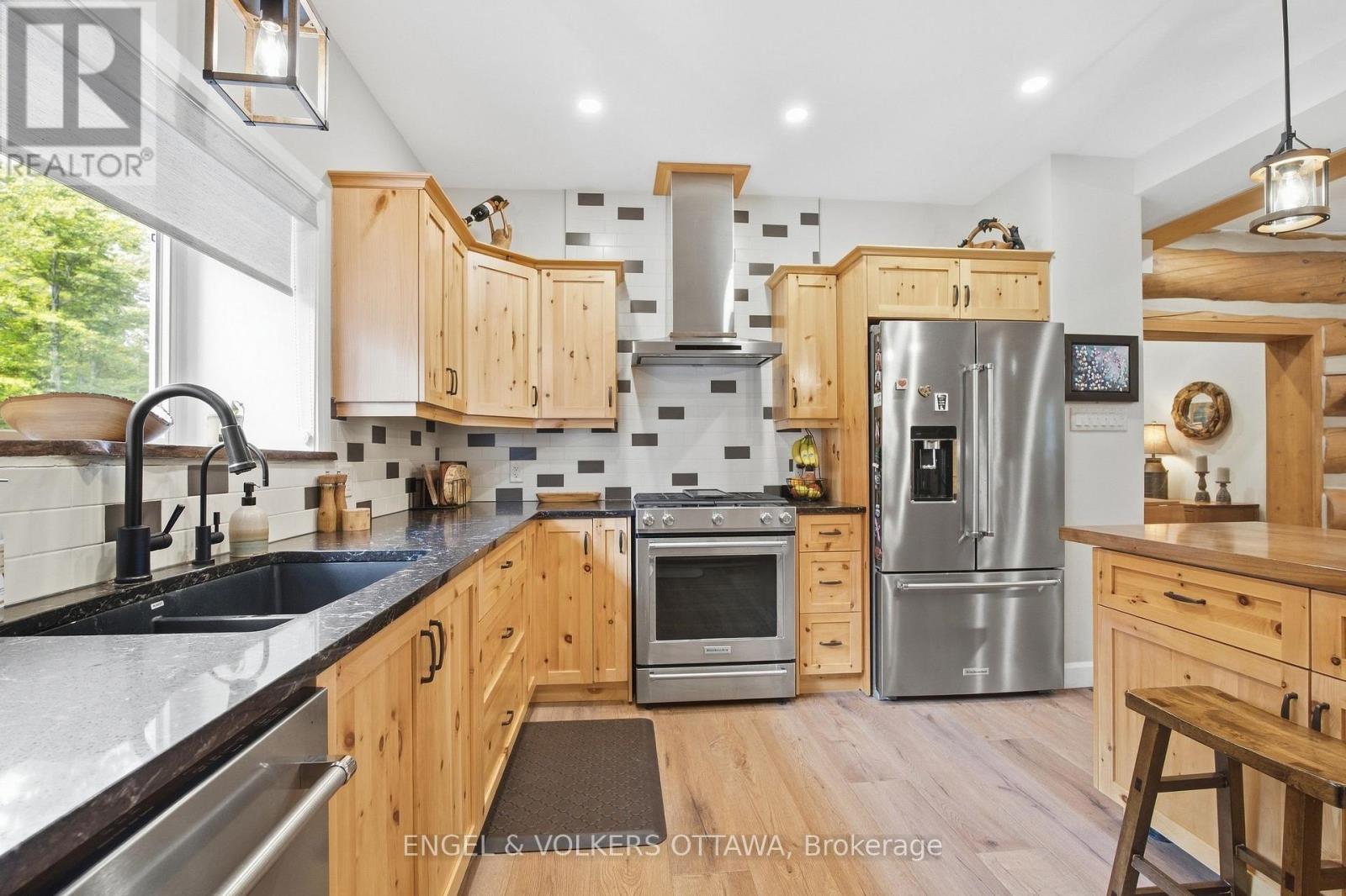 935 Kippen Road, Mcnab/braeside, Ontario  K0A 3L0 - Photo 12 - X13799764