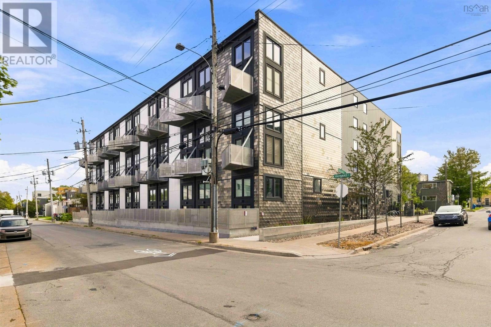 213 5662 Roberts Street photo 39
