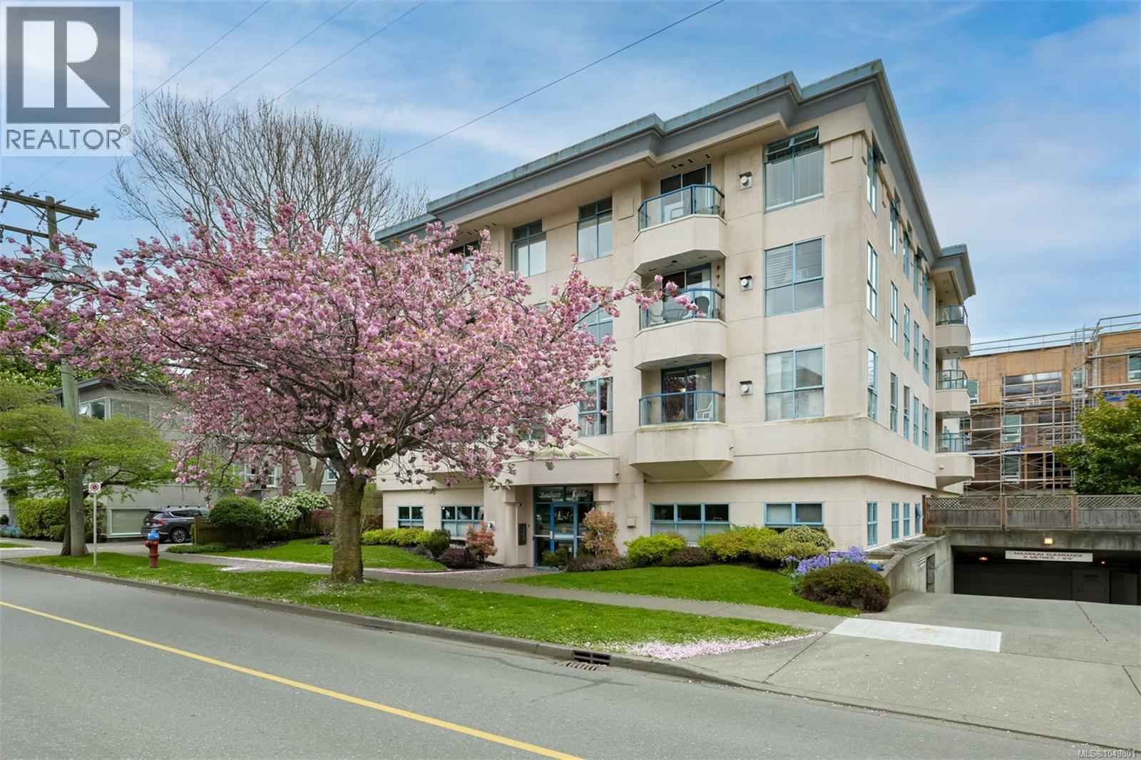 209 1063 Southgate St, Victoria, British Columbia  V8V 2Z1 - Photo 1 - 1049801