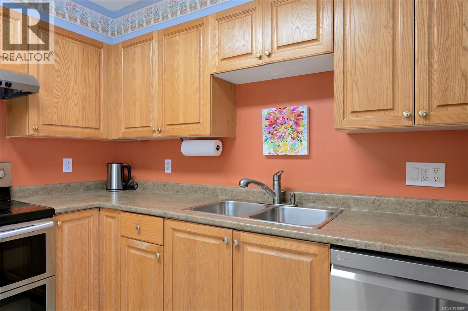 209 1063 Southgate St, Victoria, British Columbia  V8V 2Z1 - Photo 12 - 1049801