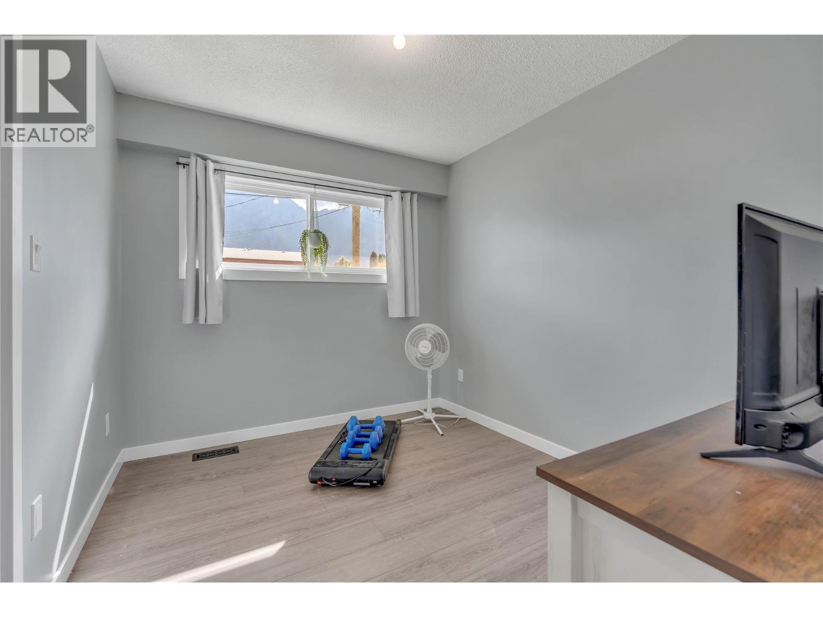 826 3rd Avenue, Keremeos, British Columbia  V0X 1N0 - Photo 21 - 10401086