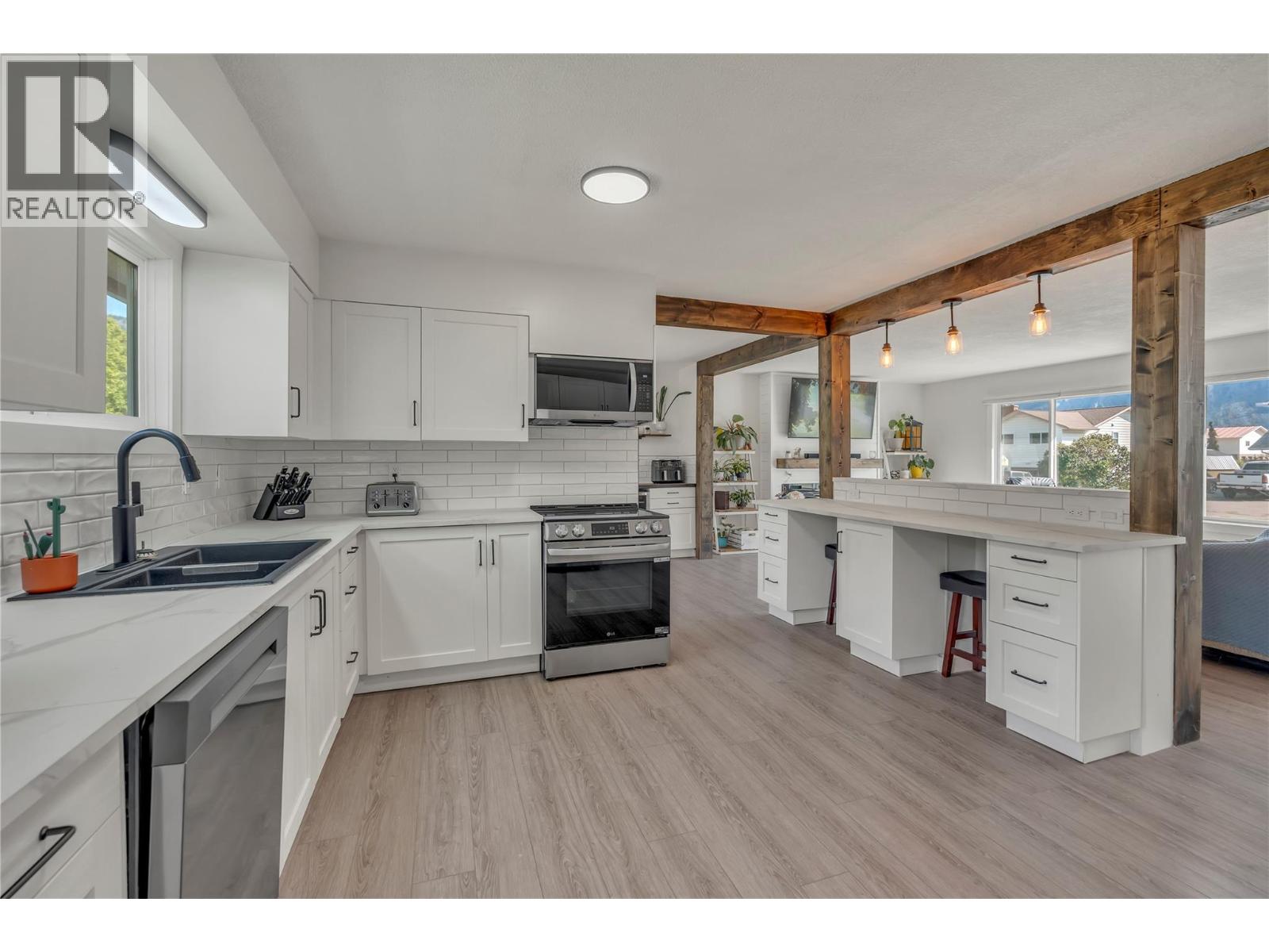 826 3rd Avenue, Keremeos, British Columbia  V0X 1N0 - Photo 15 - 10401086